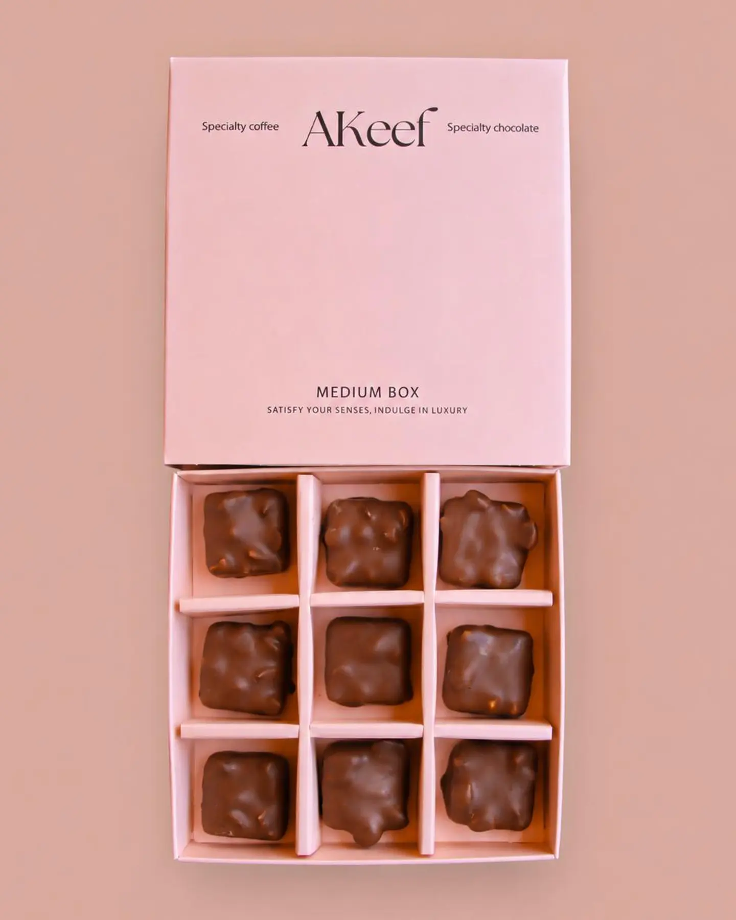 Hazelnut & Caramel Pieces Box 9 P