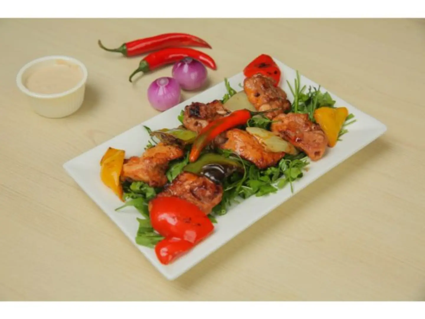 طبق شيش طاووق