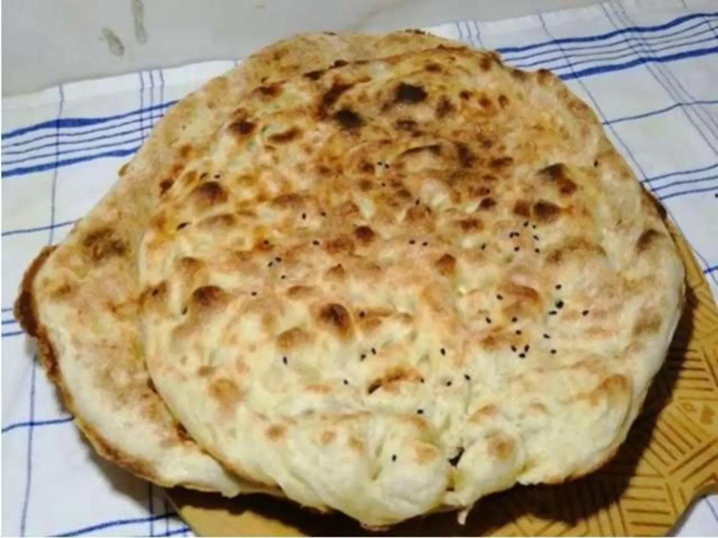 تميس عادي أفغاني