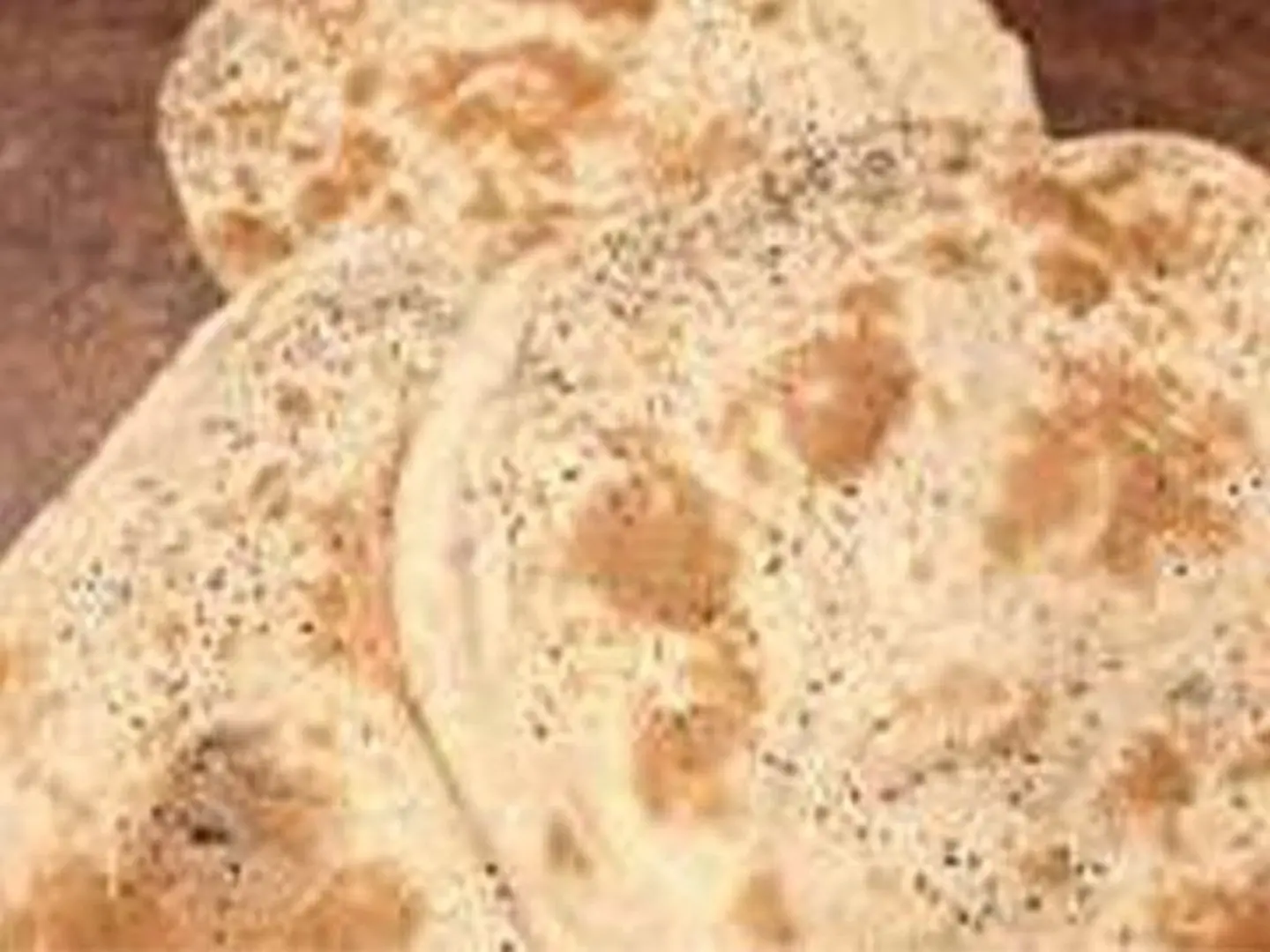 خبز تنور بالجبنة