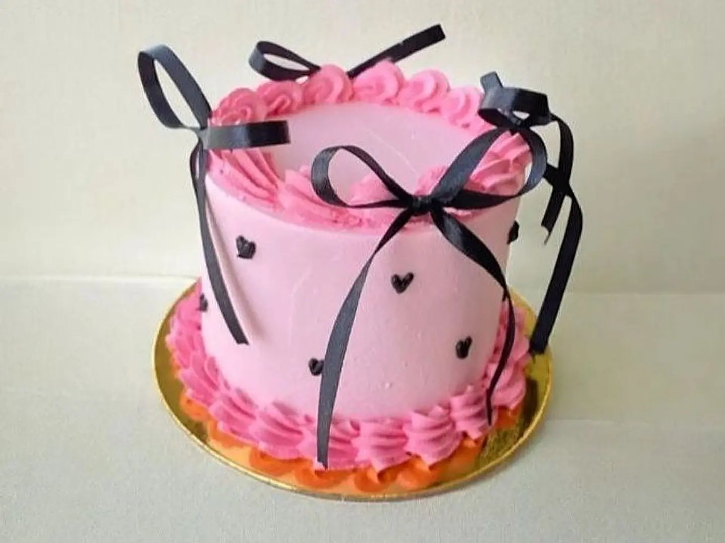 Pinky's Black Ribbon Cake