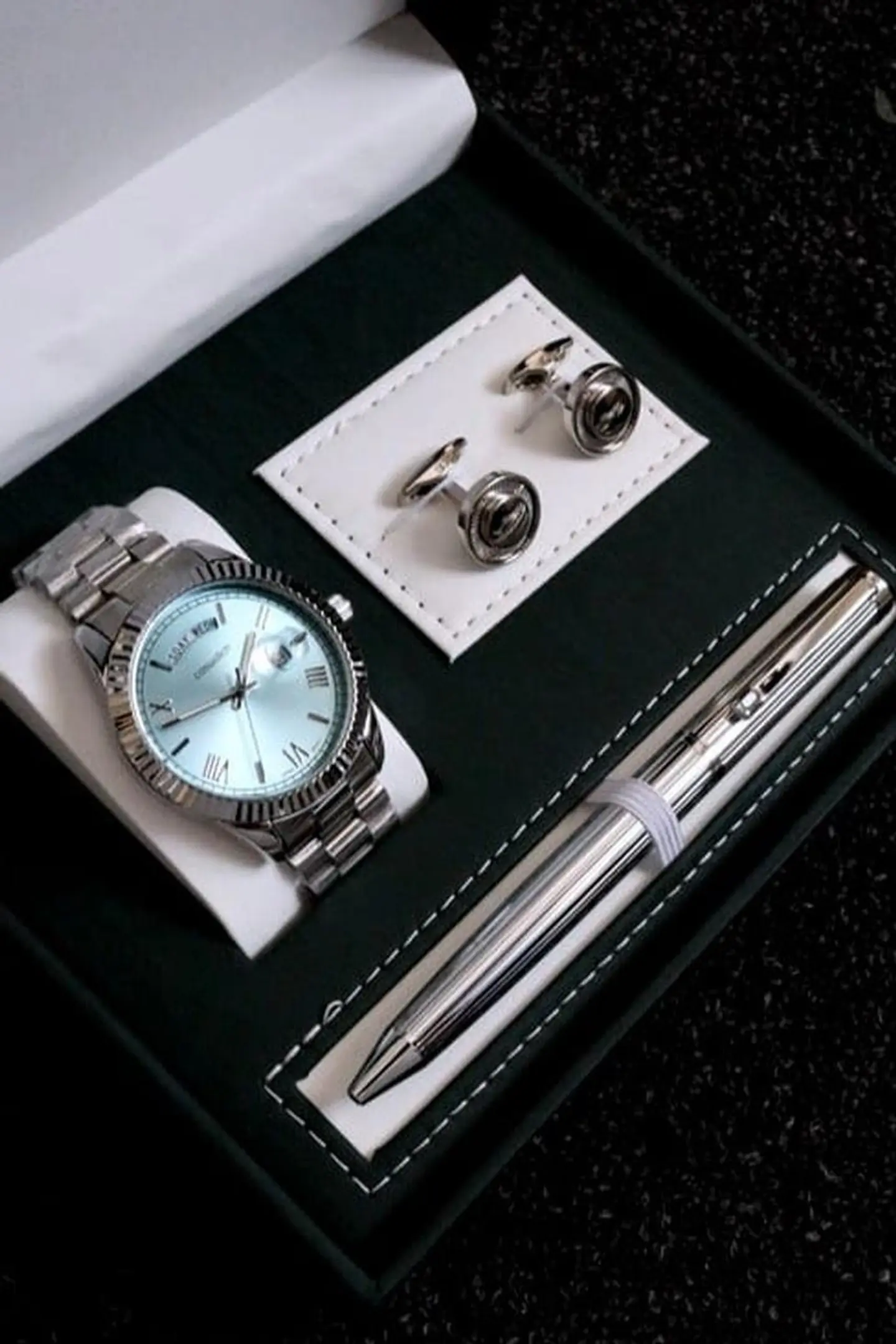 طقم هدايا رجالي فاخر - رمز الأناقة والتميز14