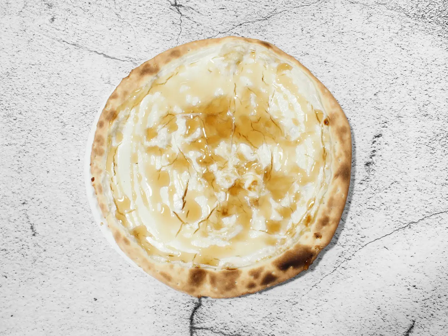 لبنة مع عسل