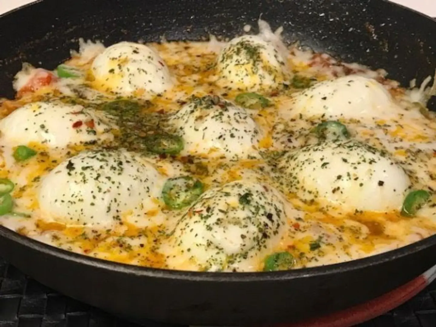 بيض ملكي جبن