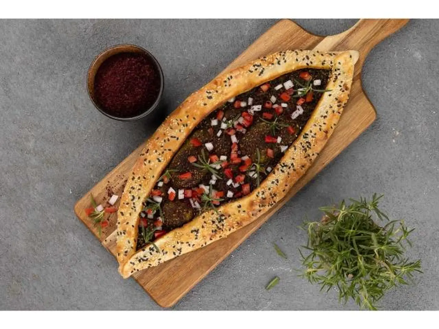 فطيرة زعتر مع خضار