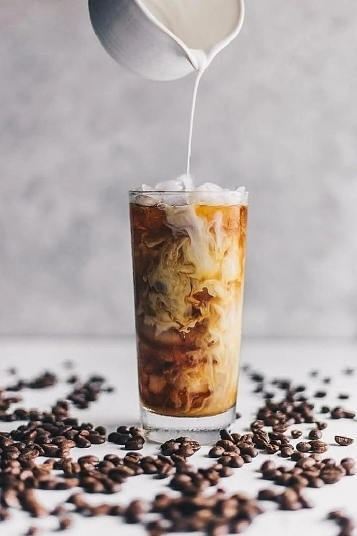 Iced Shaken White Mocha