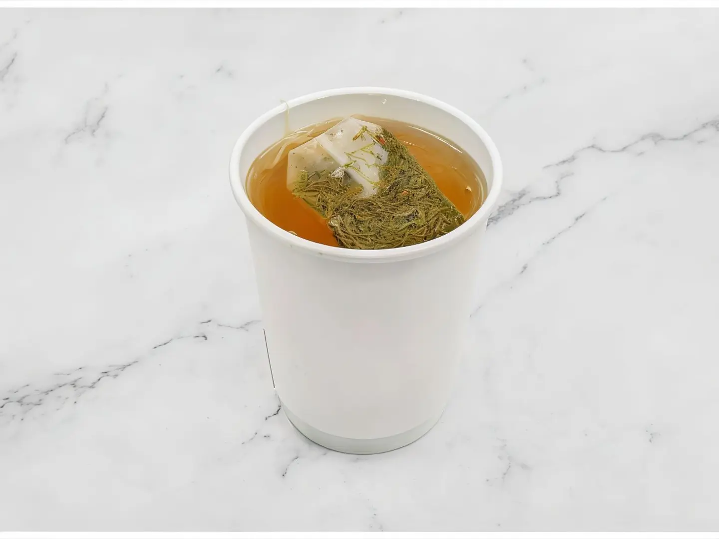 كوب شاي أخضر