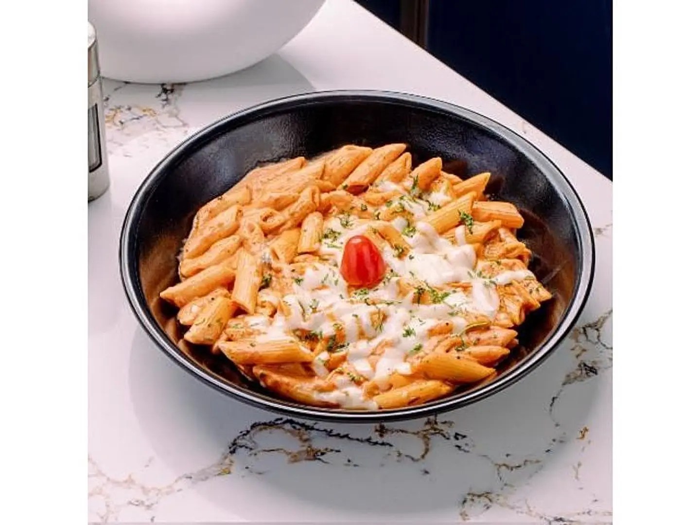 مكرونة بيني بالجبنة