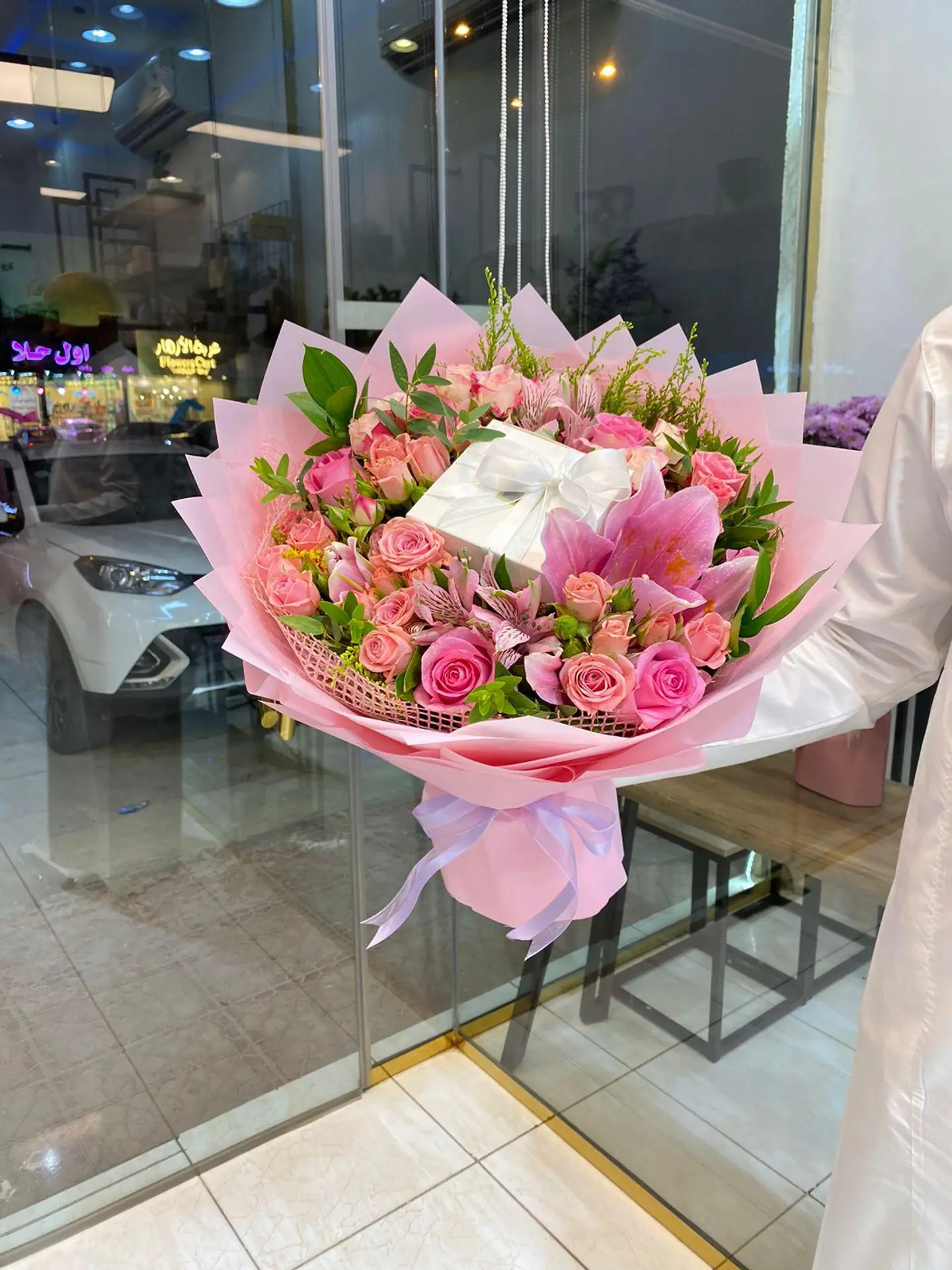 بوكيه ورد فاخر مع الحلا من باتشي