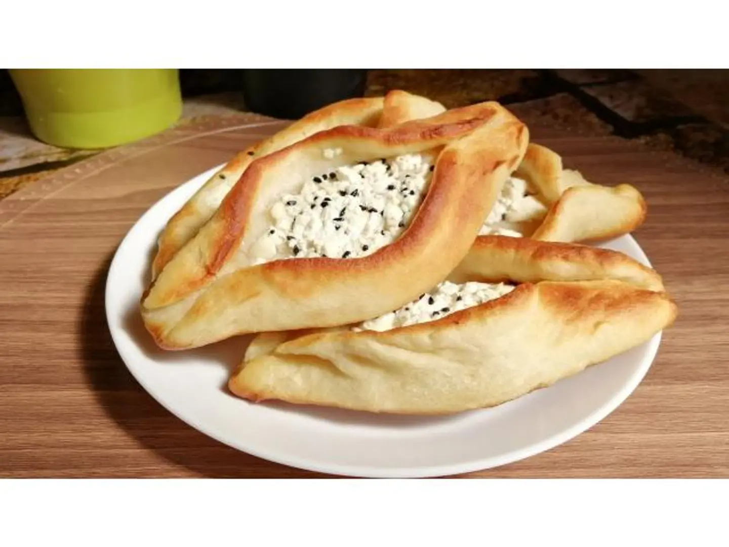 Roumy Cheese Manakeesh