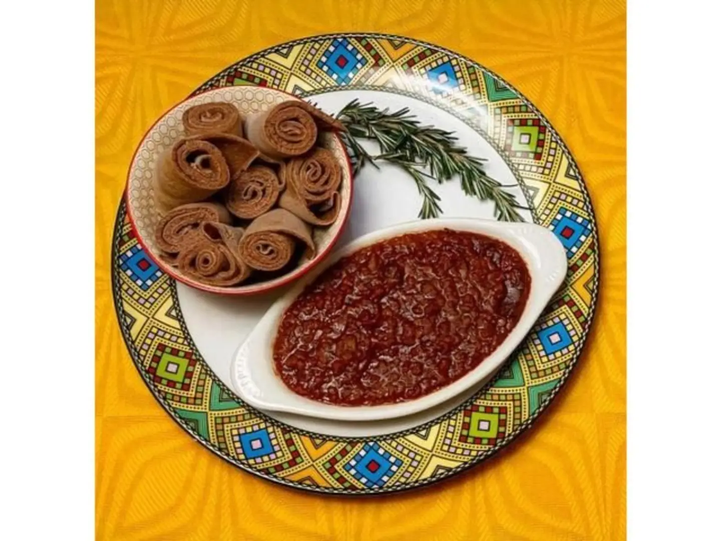 الطبق الأحمر الخاص