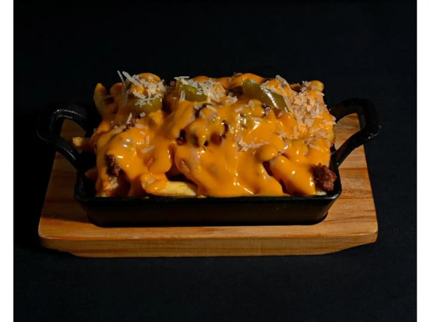 صحن شاورما فرايز مع جبنة شيدر