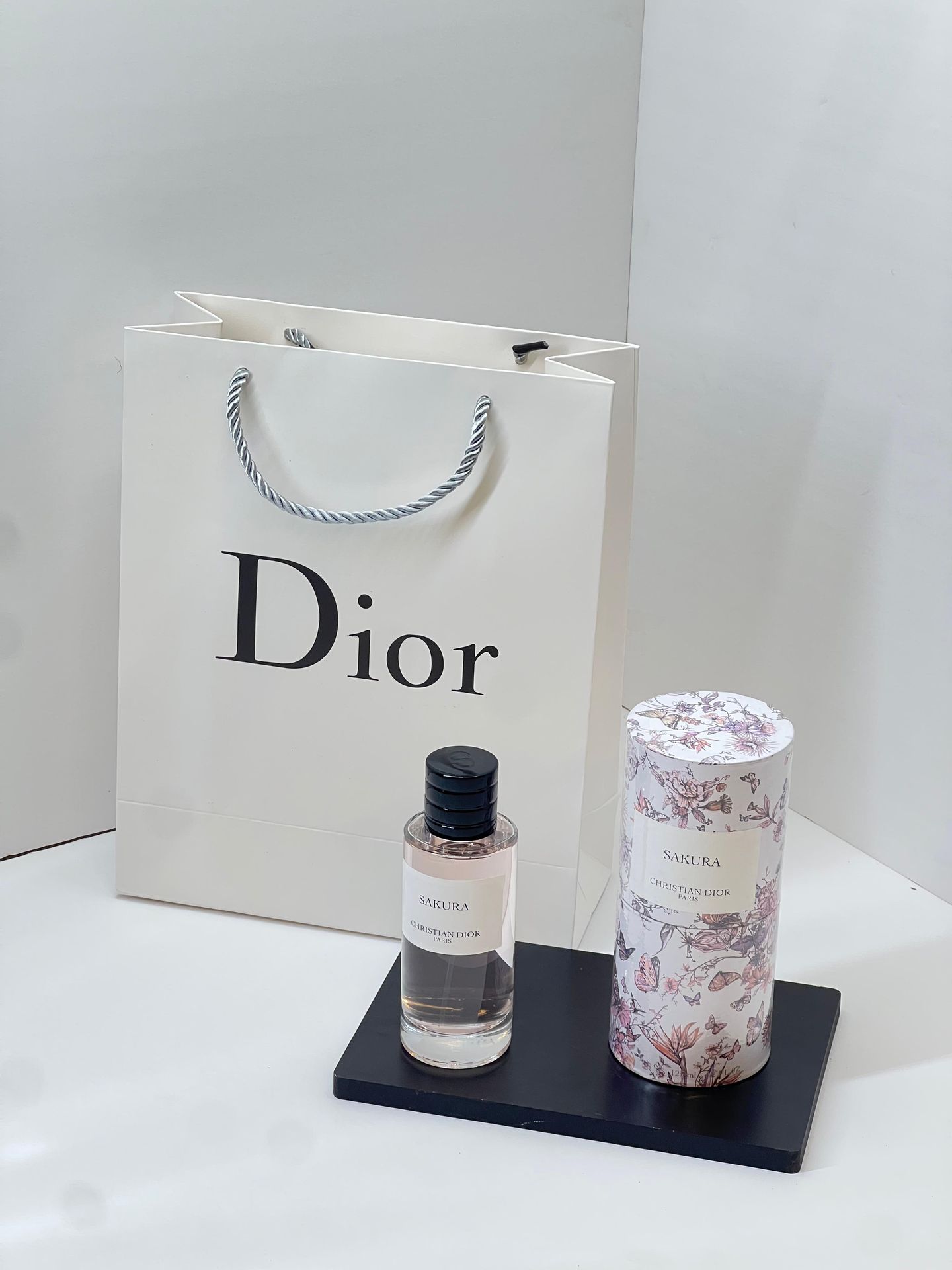 عطر ساكورا