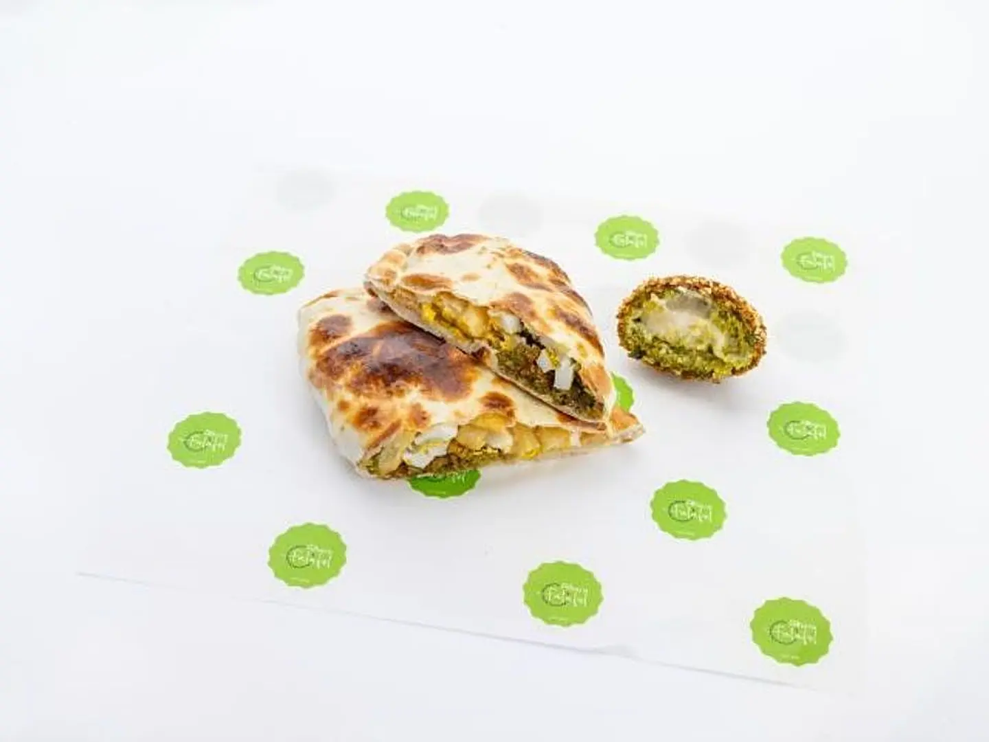 فطيرة فلافل محشي جبن