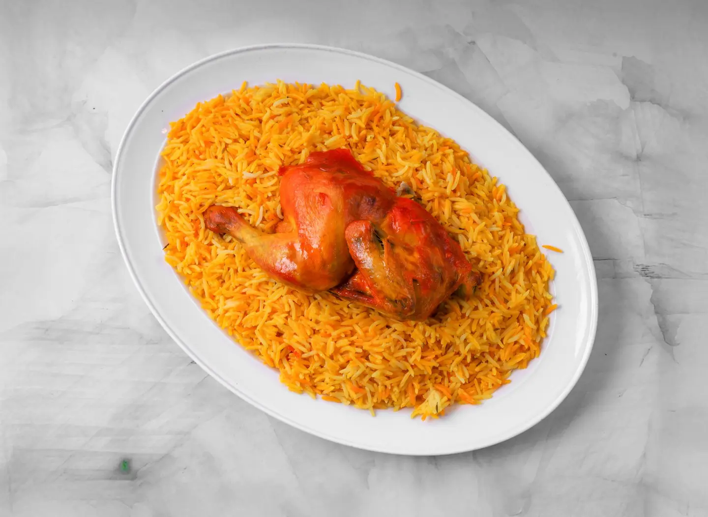نص دجاج مندي مع الرز