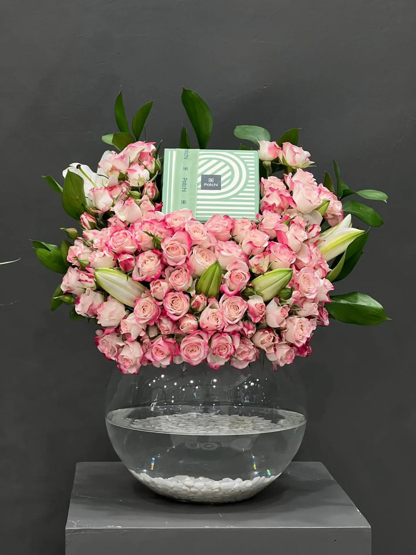 فازه ورد عيدميلادك