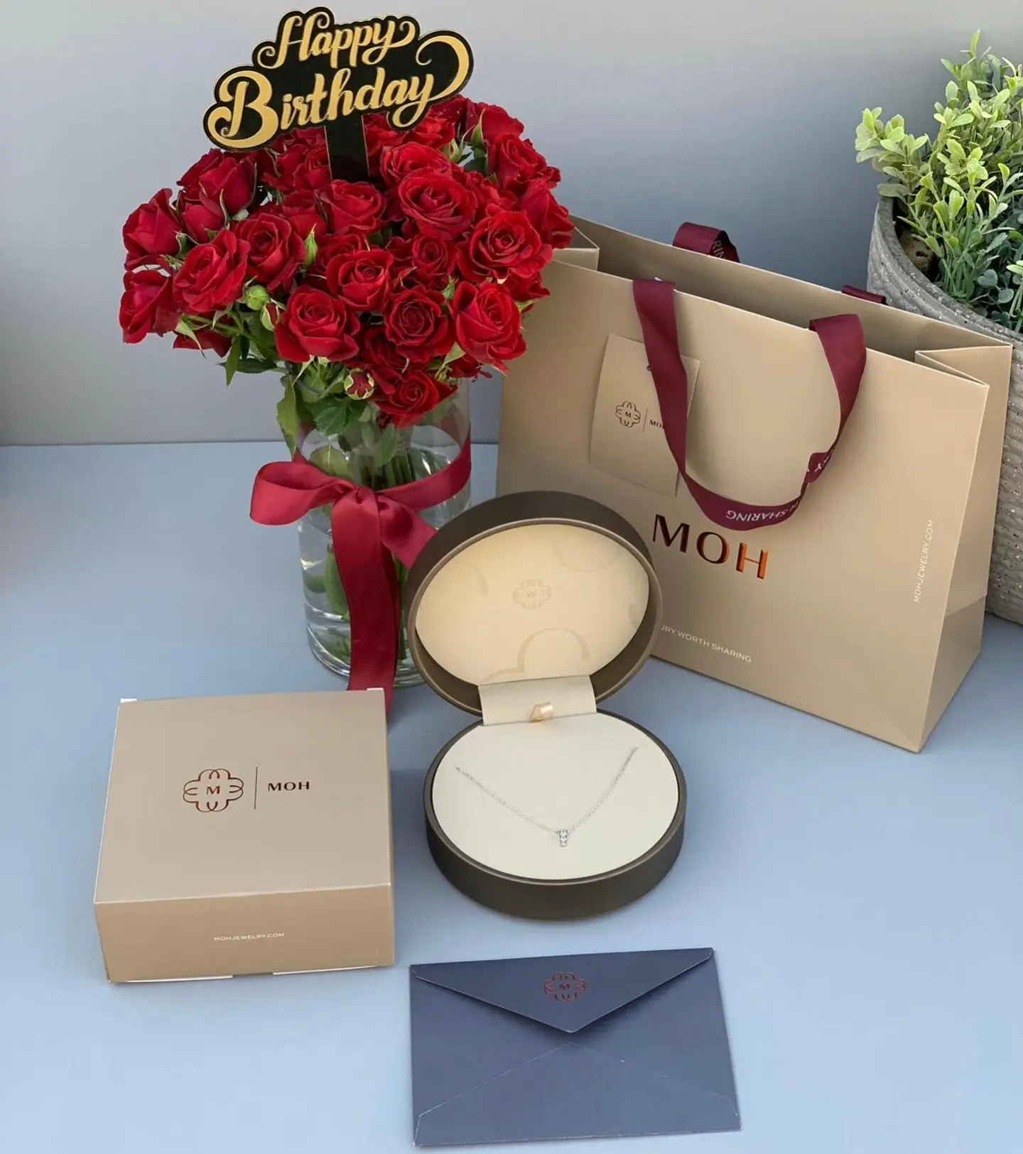 سلسال ام او اتش الميلاد