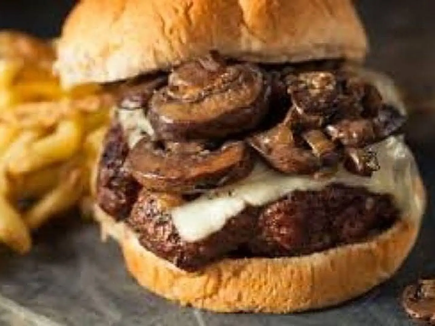 برجر لحم بالترفل