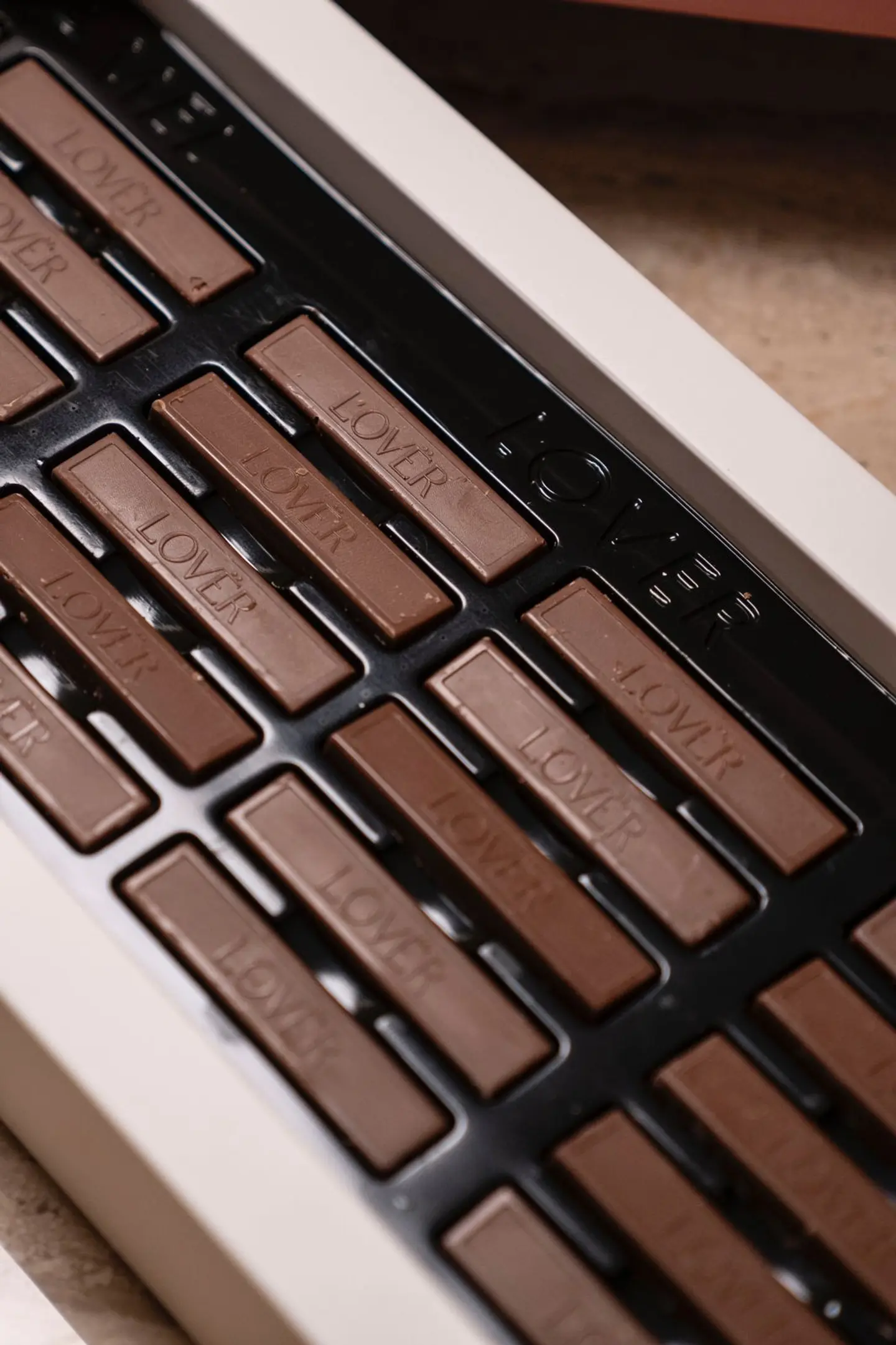 بايت شوكولاتة لوفر اصابع