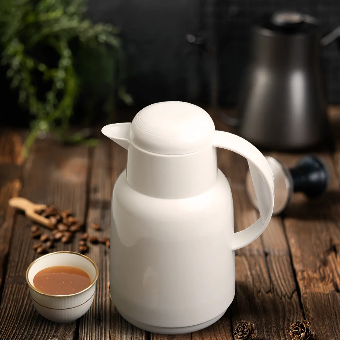 Qishr Coffee Pot