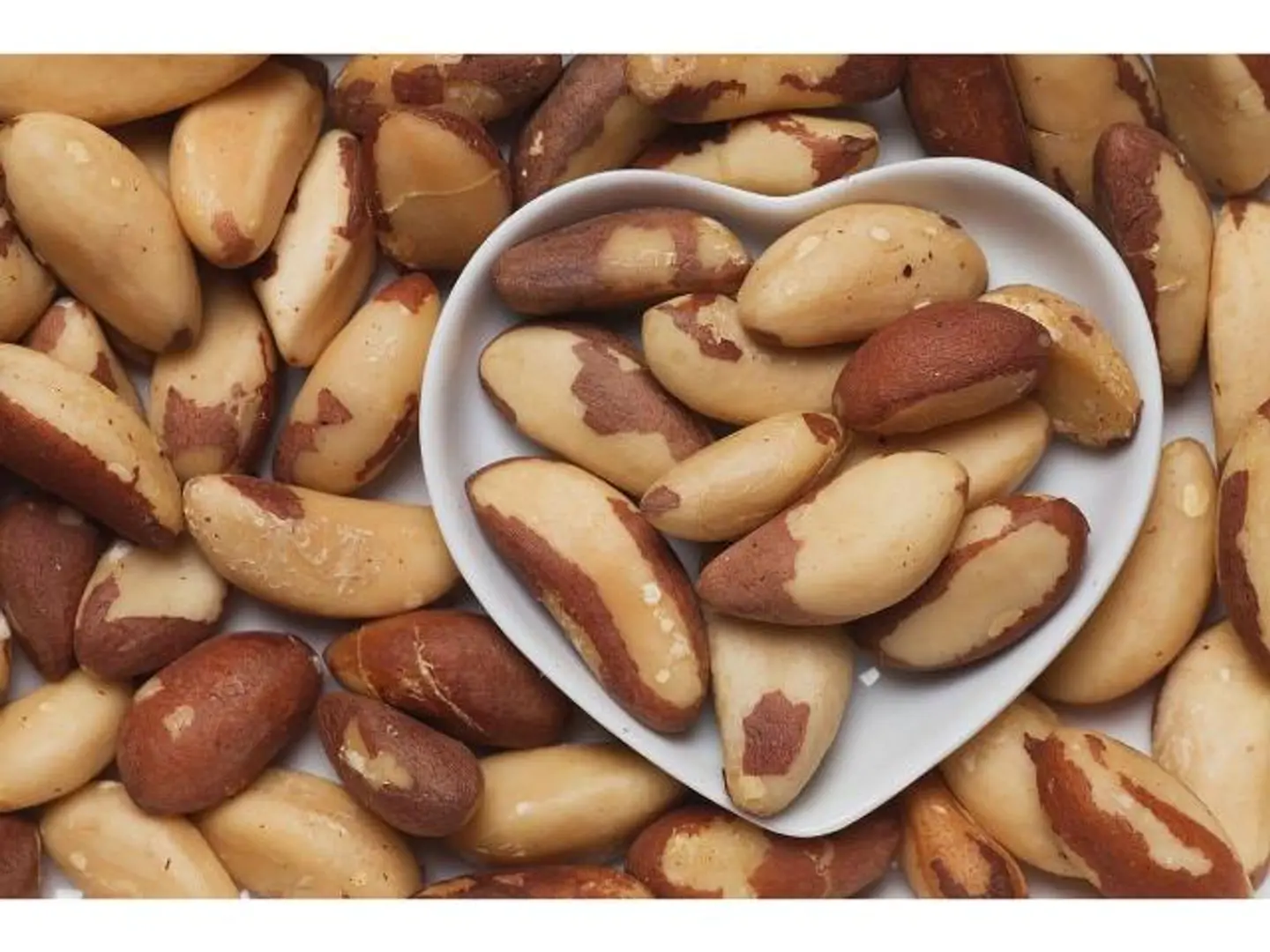 Jumbo American Almonds Smoked