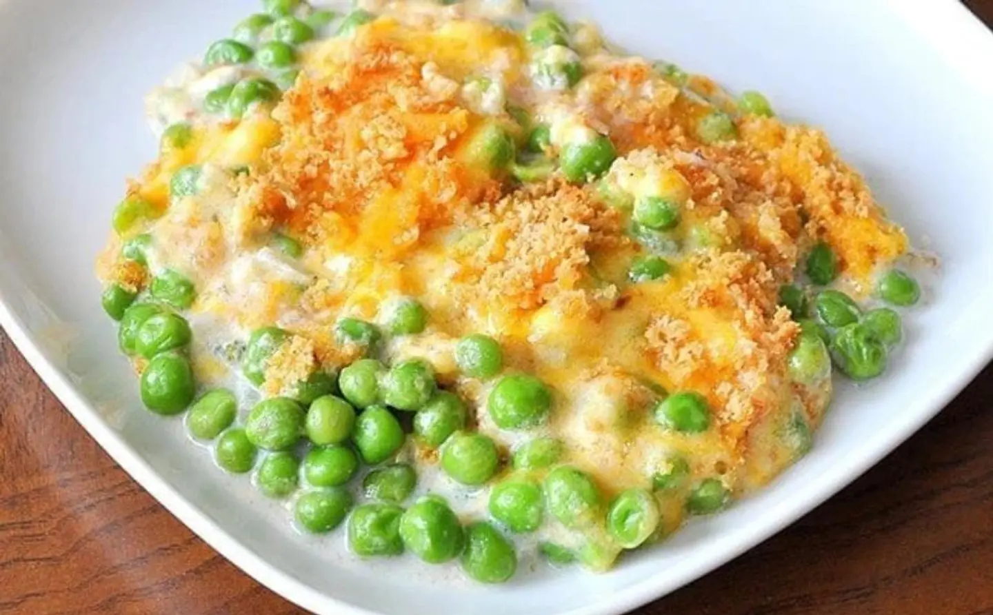 Peas With Tuna And Hungarian Cheese
