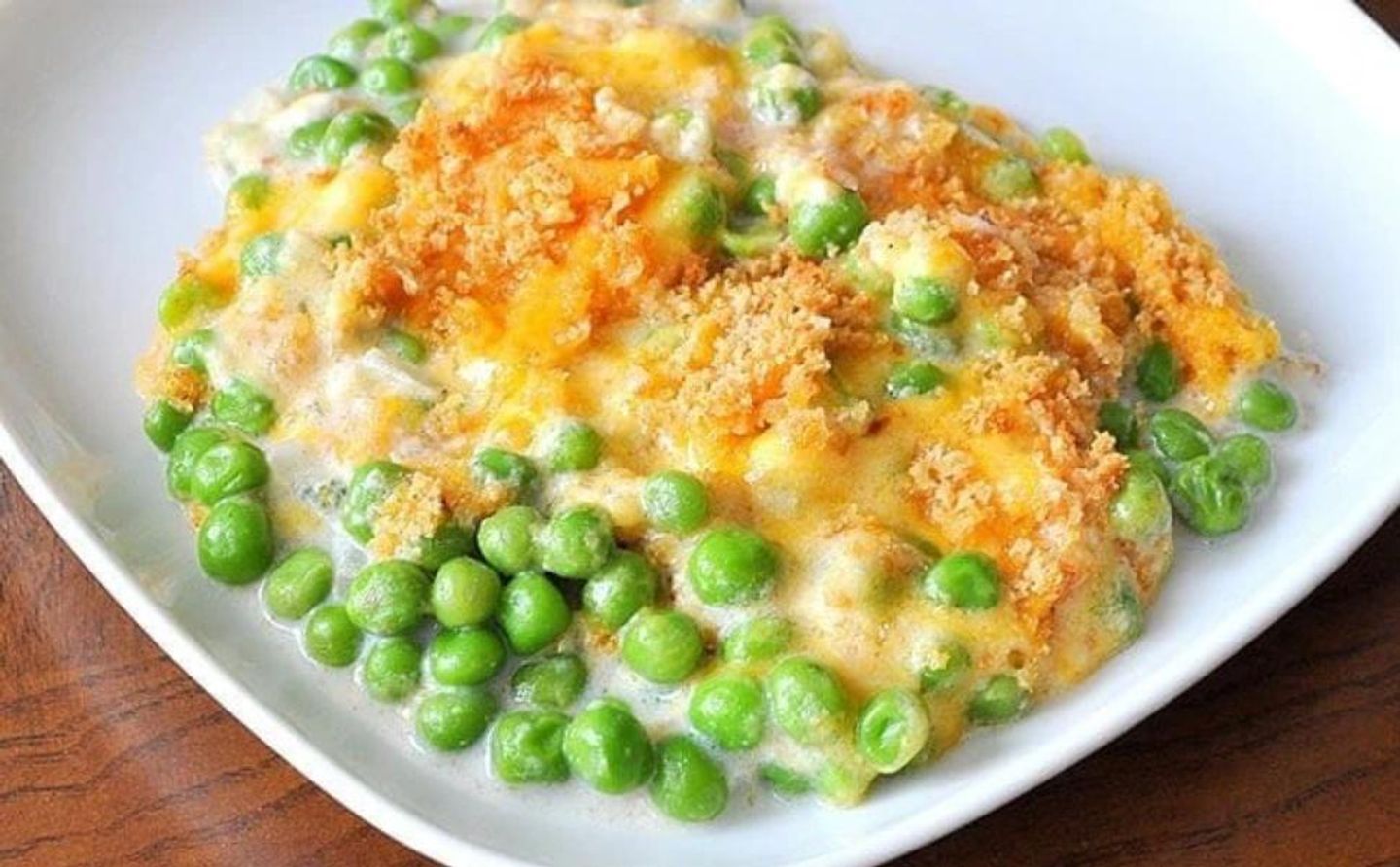 Peas With Tuna And Hungarian Cheese