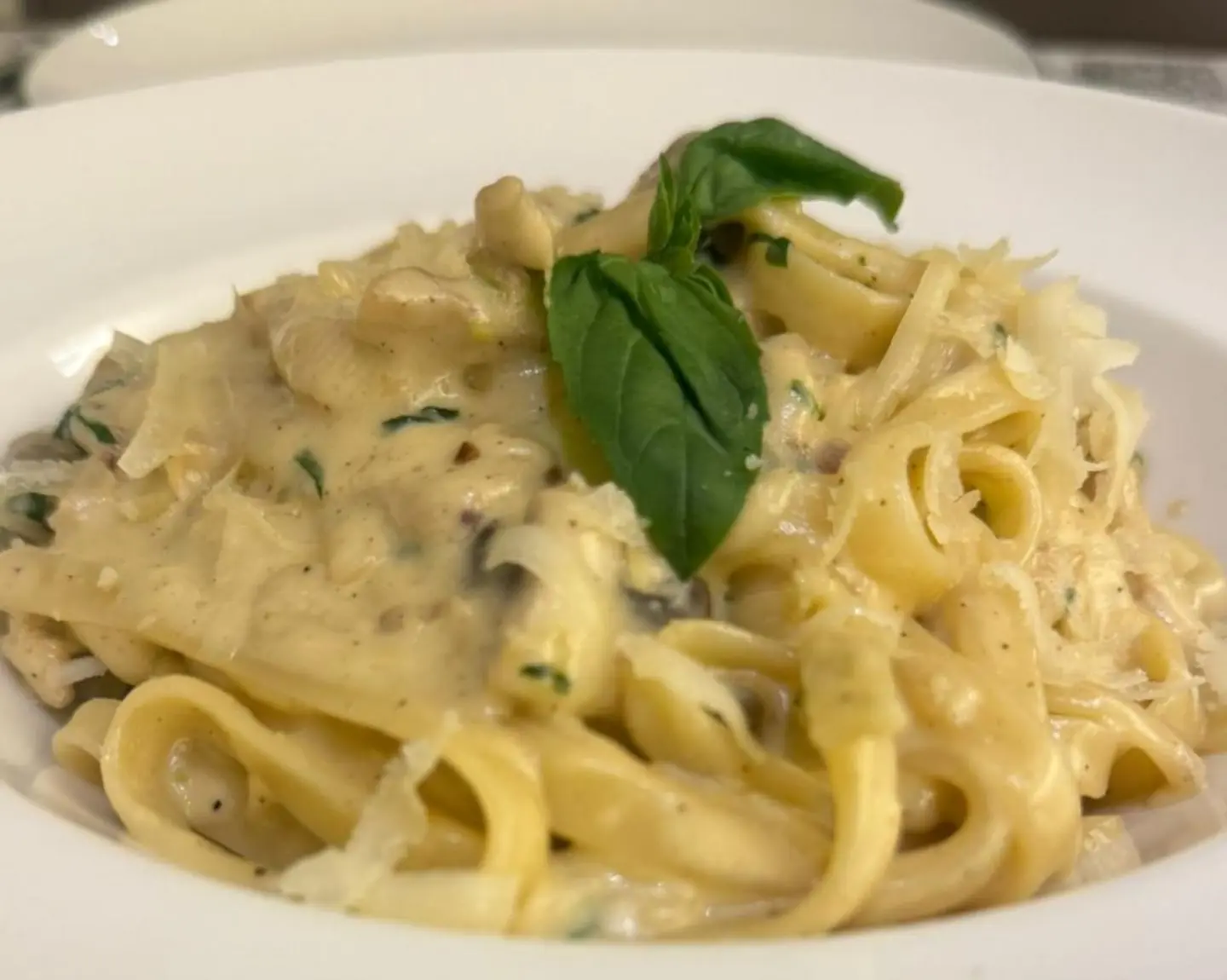 مكرونة الفريو بالدجاج و المشروم