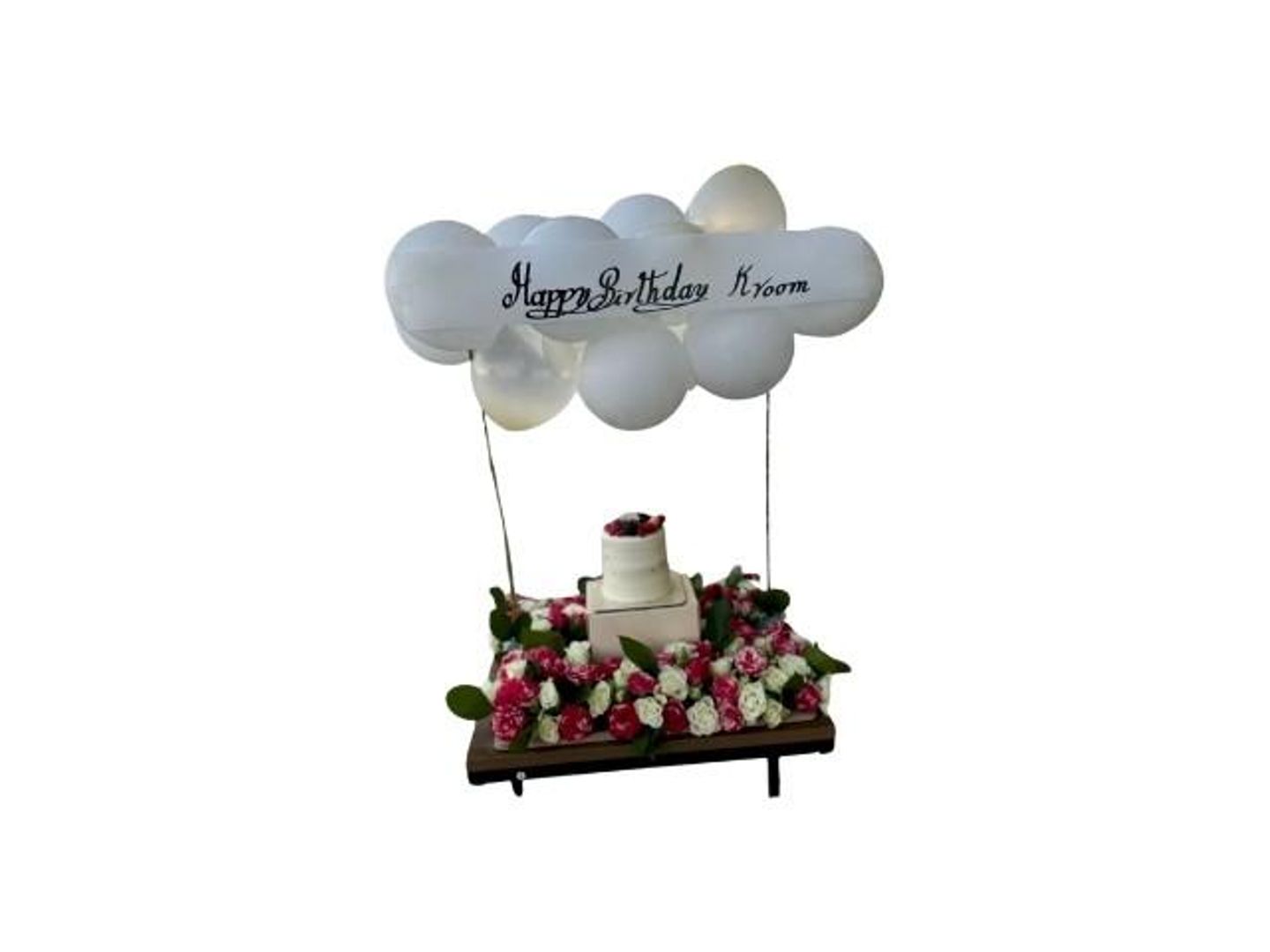 Mini Cake Arranged With Red Baby Roses