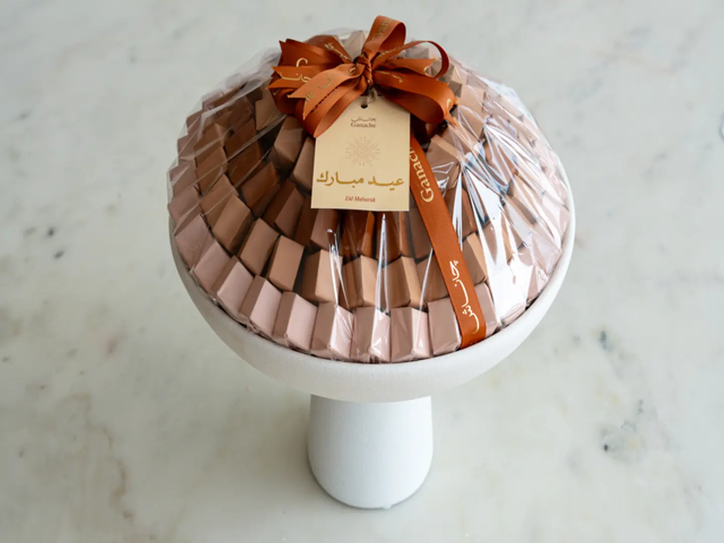 صينية الشوكولاتة المغلفة - وسط