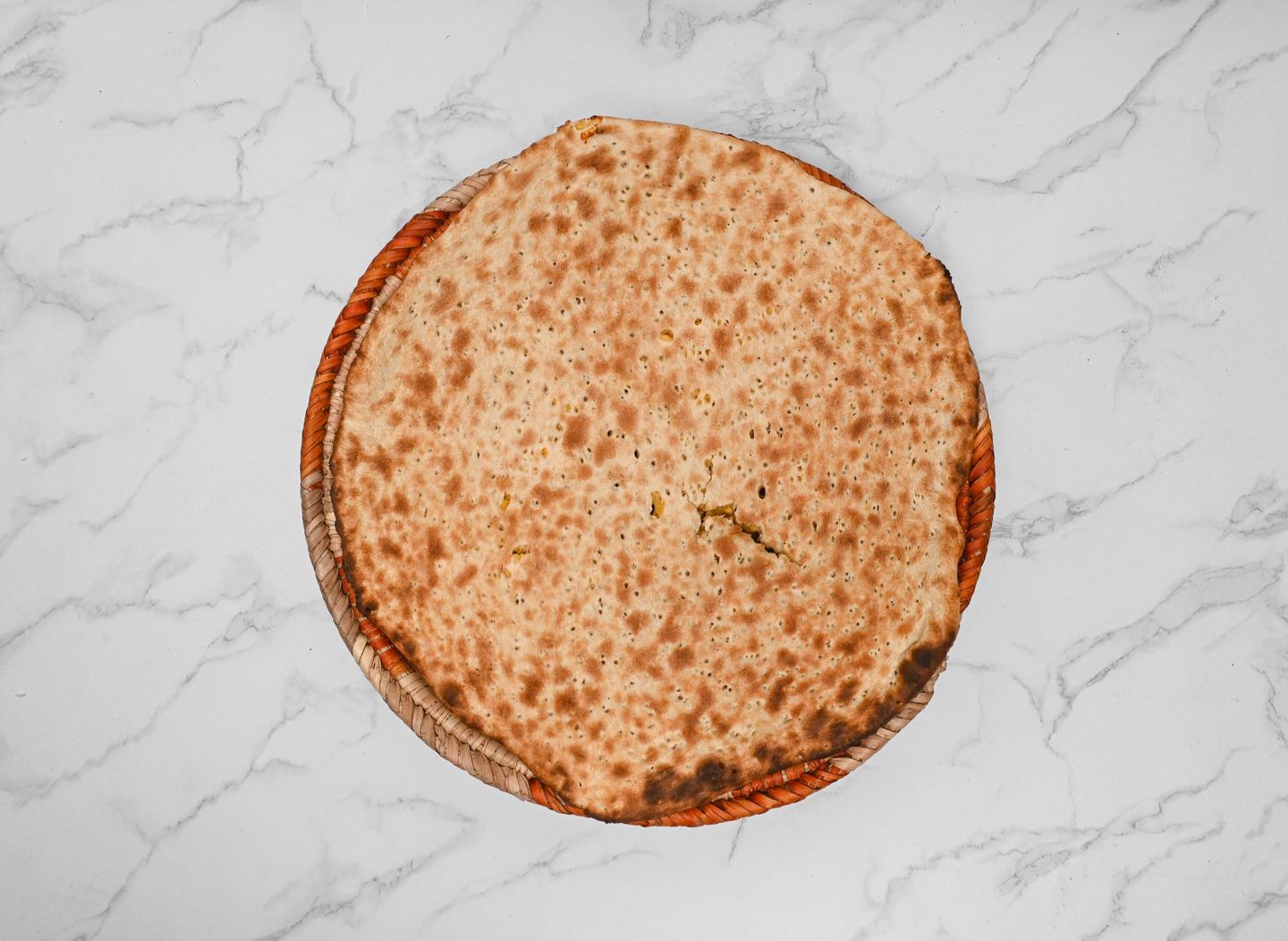 خبز بالجبن