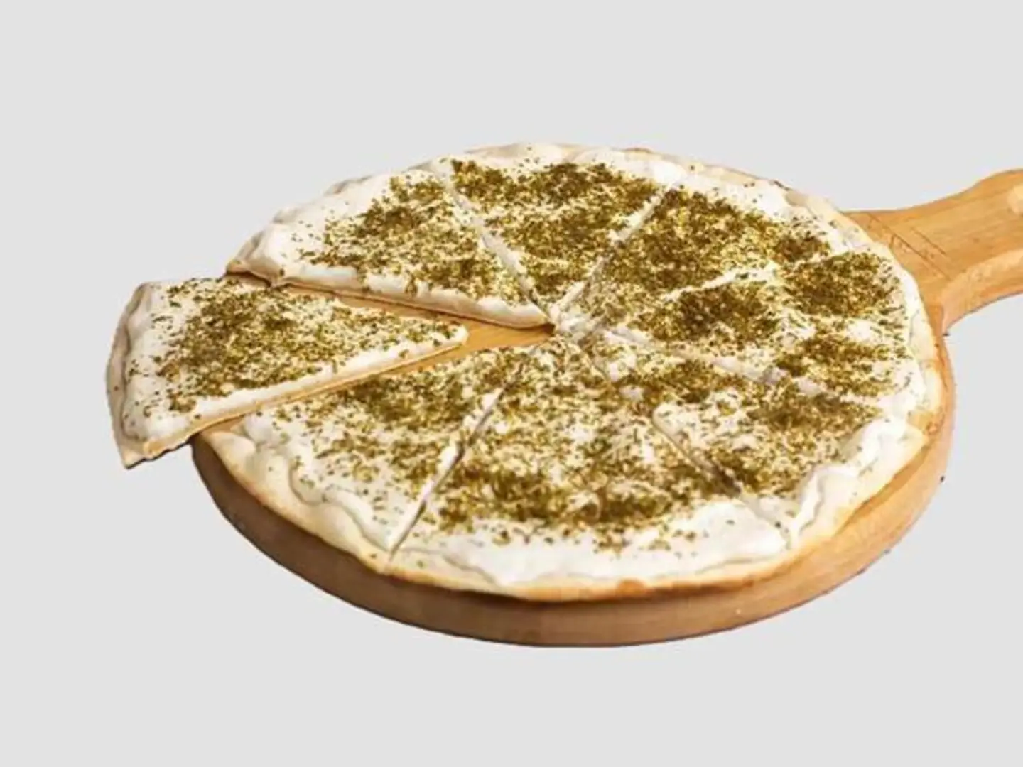 بيتزا لبنة مع زعتر