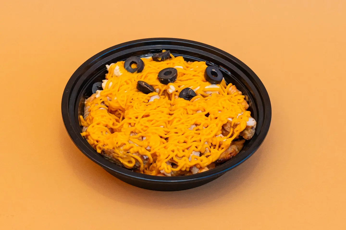 مكرونة بالدجاج المشوي