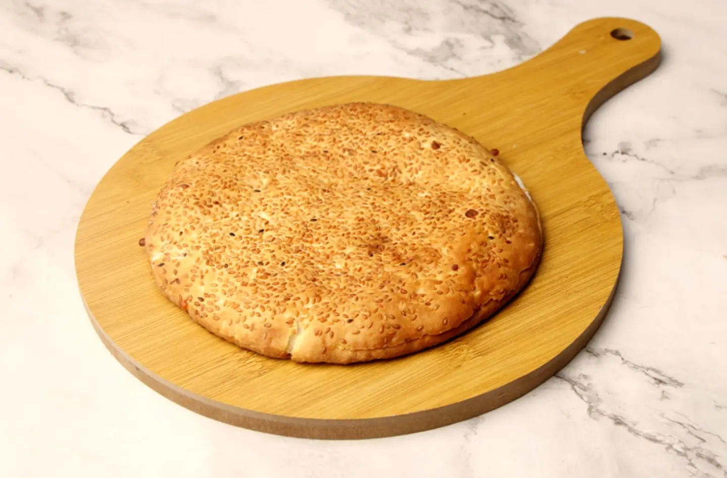 كعكة لبنة مع زيتون