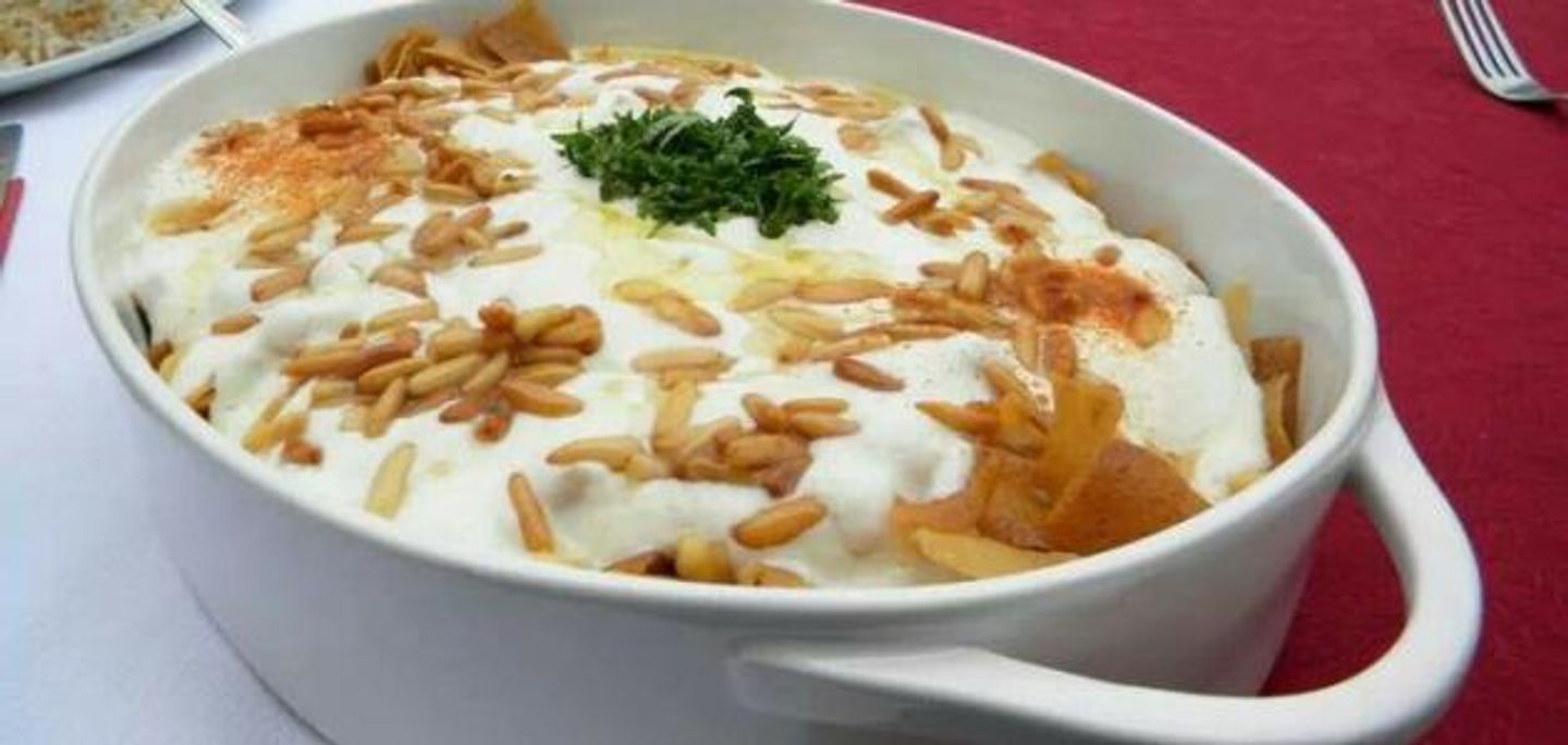 فتة بالدجاج