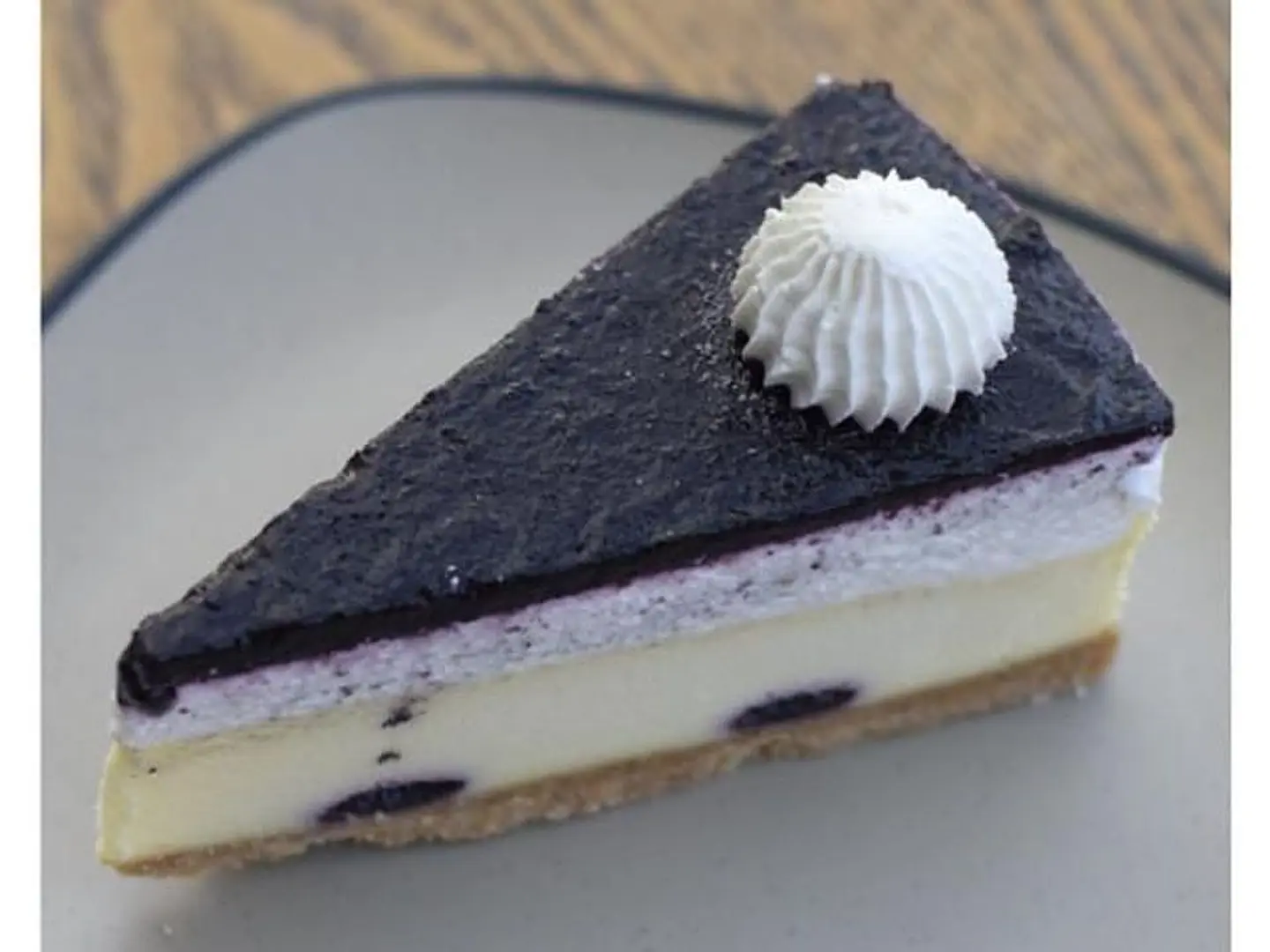 تشيز كيك توت أزرق