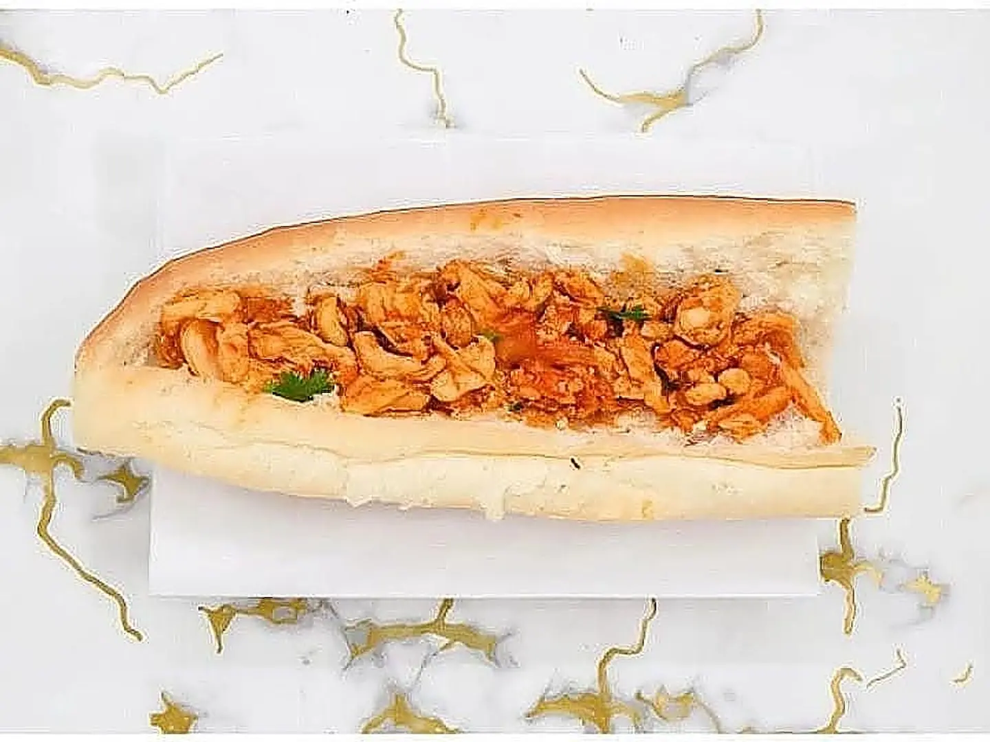 ساندوتش تونة بالجبن