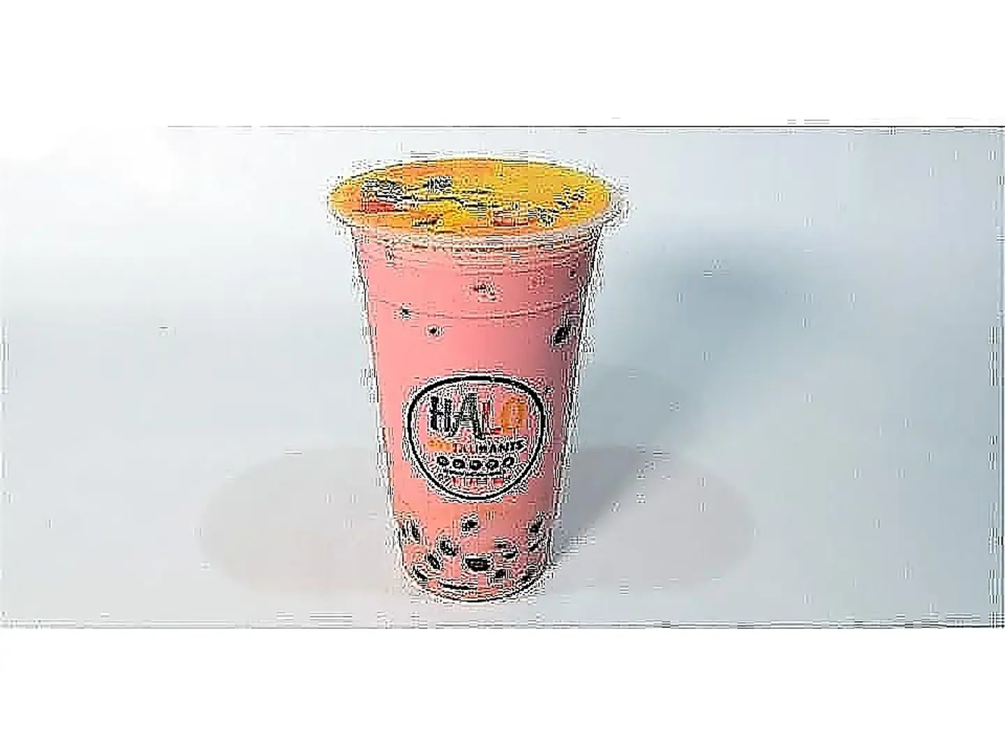 شاي حليب الفراولة وسط