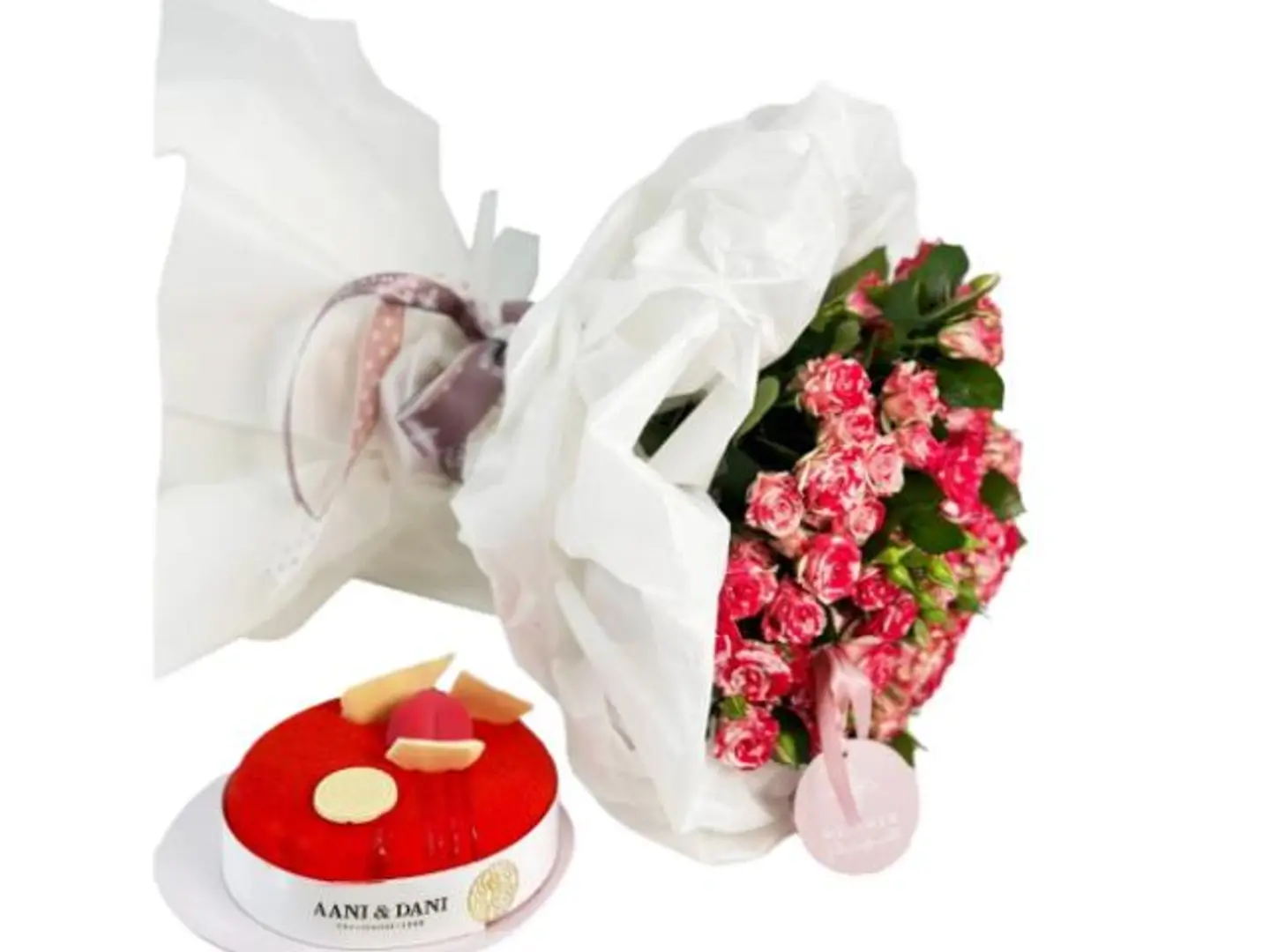 كيك اني وداني ورد لا أعلم متى بدأ حبي لك أو من أين جاء، لكني اليوم أستطيع أن أؤكد حبي لك واشتياقي لقربك، واشتياقك لوجودي