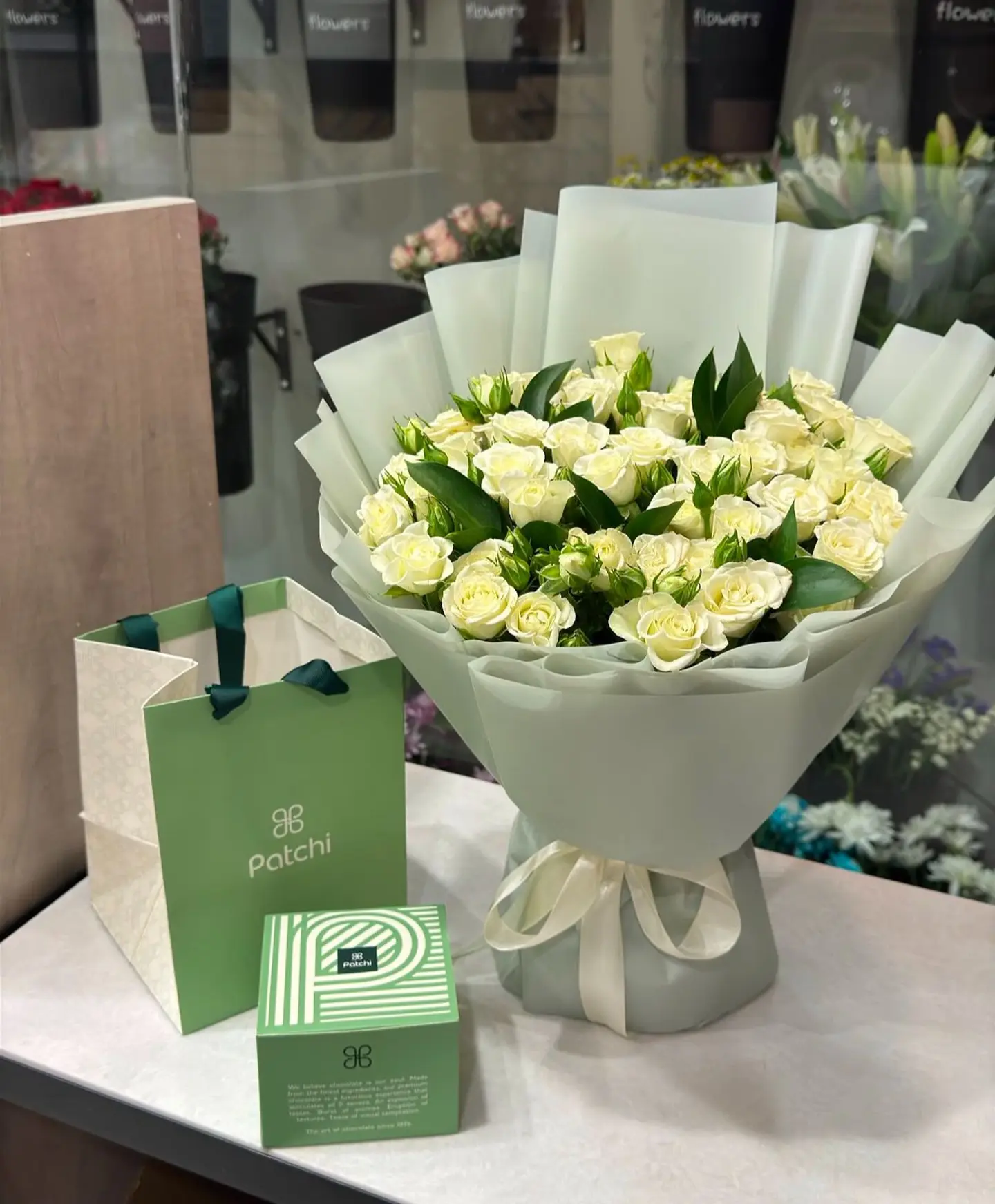 Bouquet Of Roses + Chocolate 4