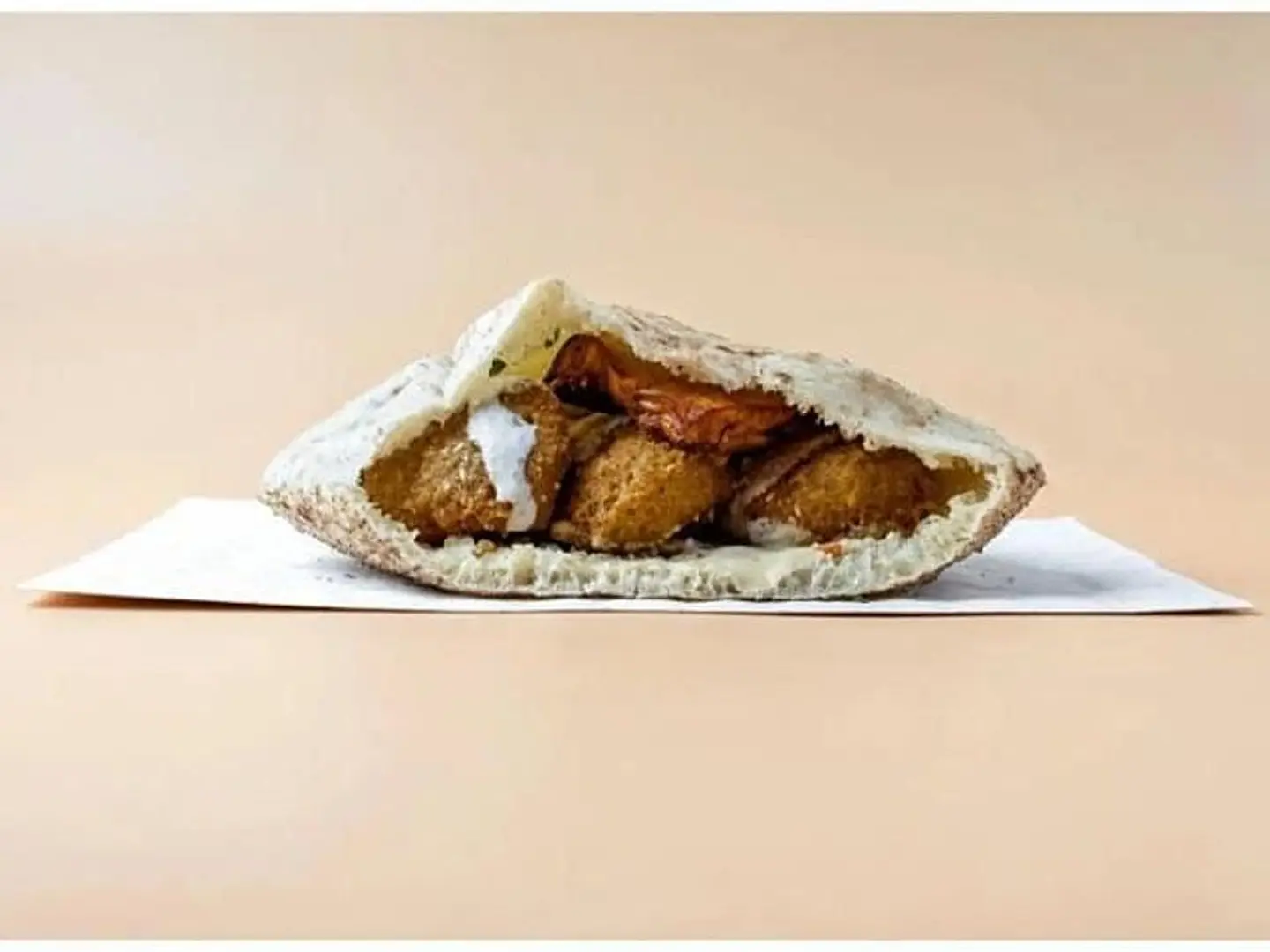 ساندوتش فلافل عين الكتكوت