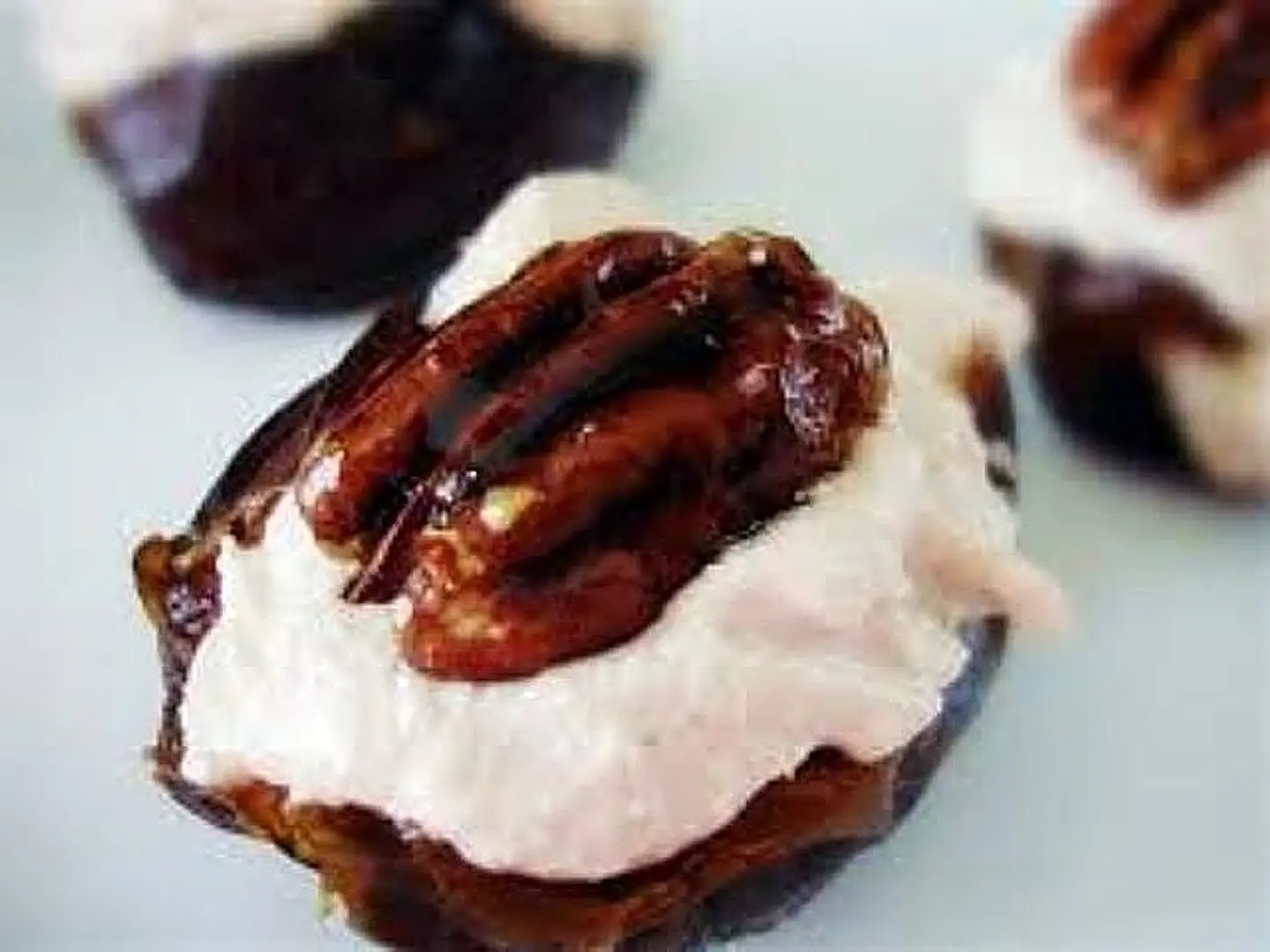 Dates With Cream