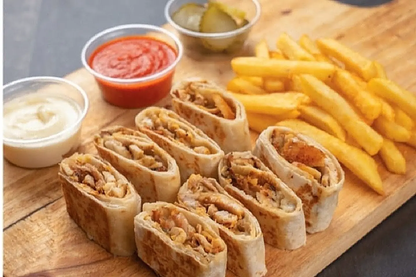 Cups Shawarma With Garlic