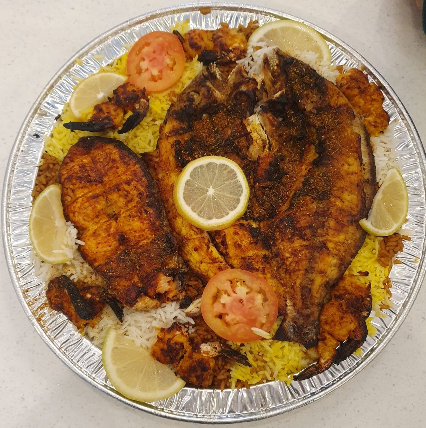 وجبة بحرية مشوي