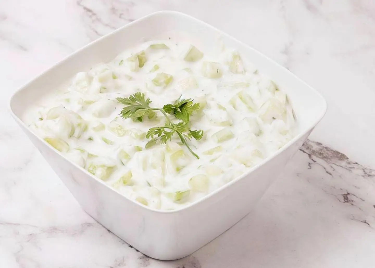 سلطة زبادي خيار