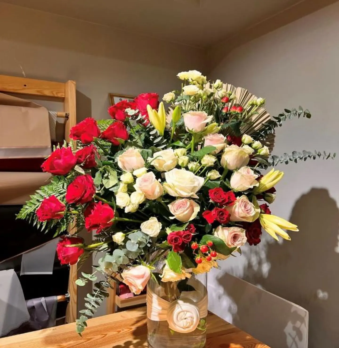Orchid Rose Vase F2