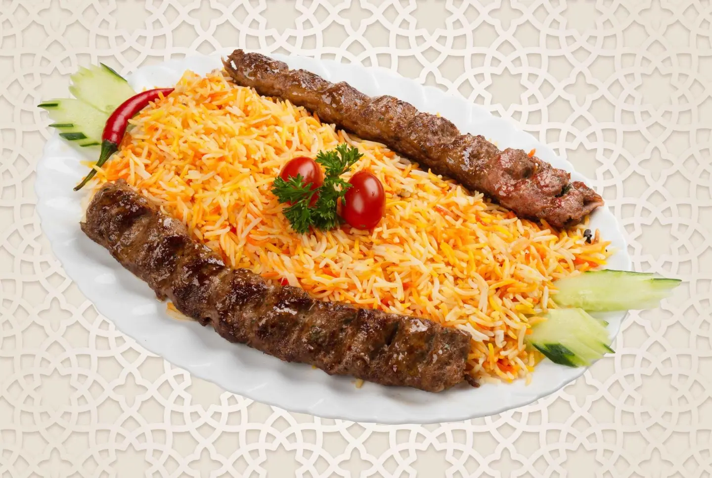 كباب لحم مع رز وبطاطس