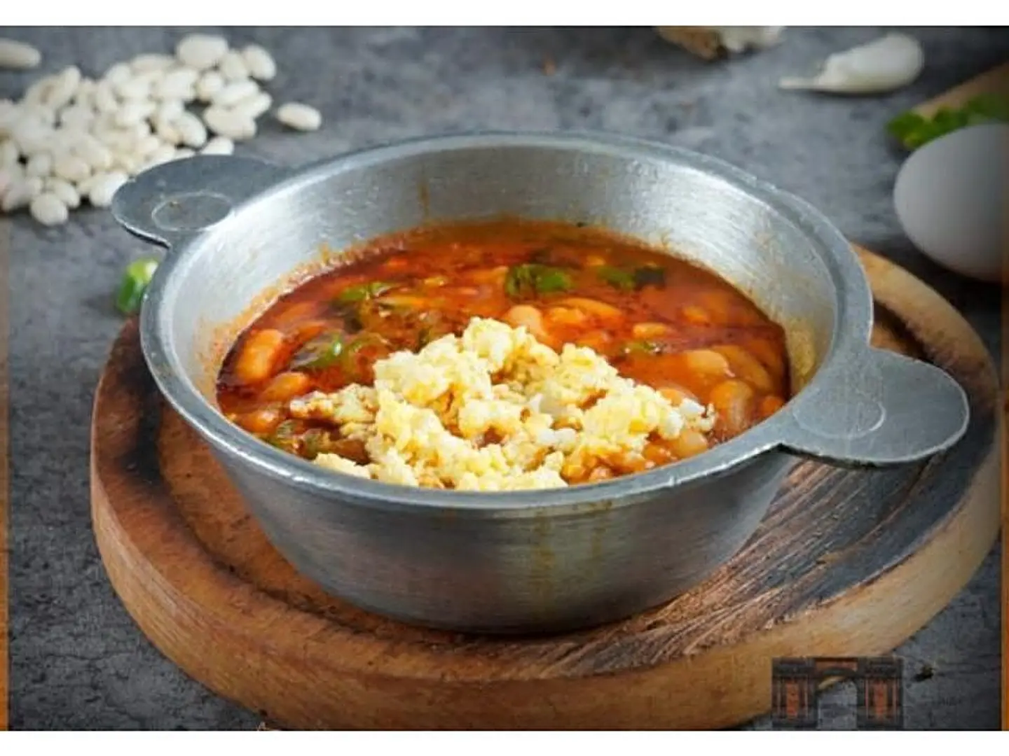 Stone Cooked White Beans With Egg