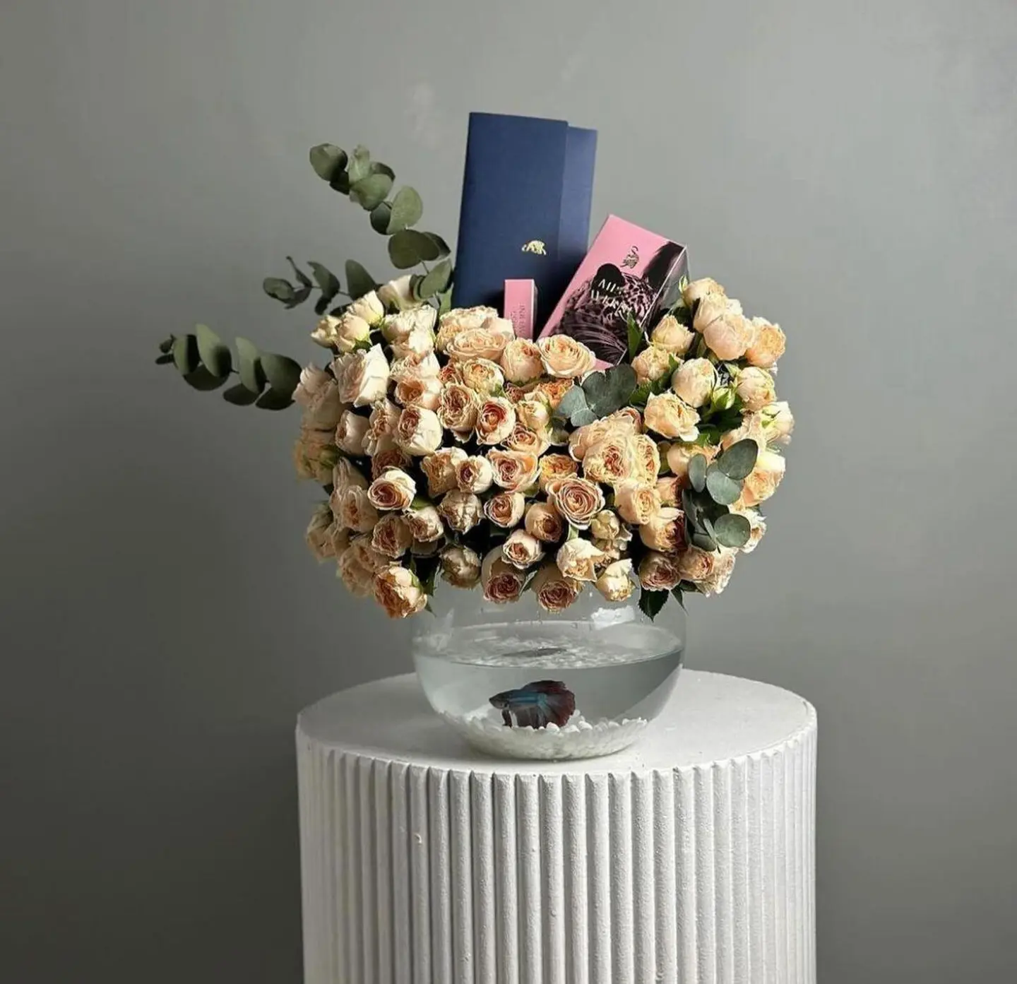 هديه عيد ميلاد مع عطر مس لافيران