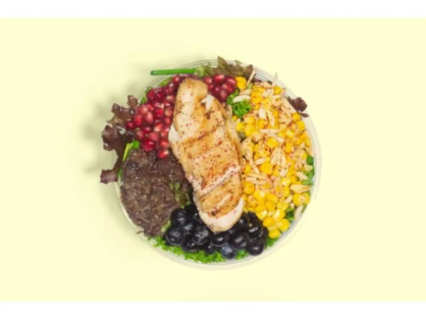 سلطة الدجاج بالتوت الأزرق